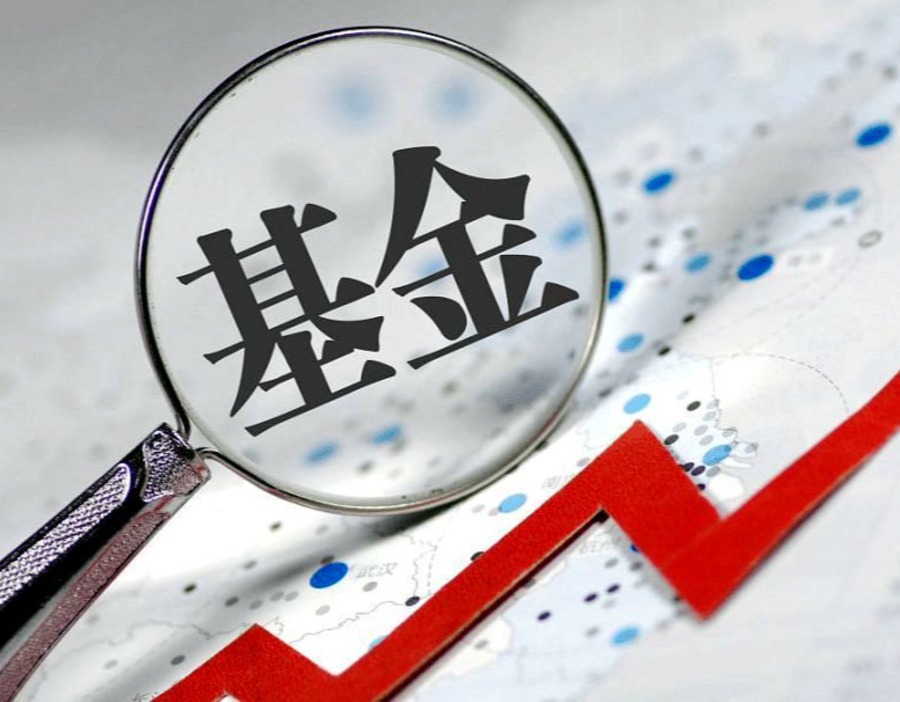 硬件死守vs前道兑现：翻倍基金季报里的“分岔口”
