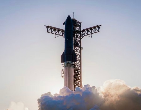 SpaceX首份财报发布在即，投资者关注将轨道AI数据中心送入太空的时间