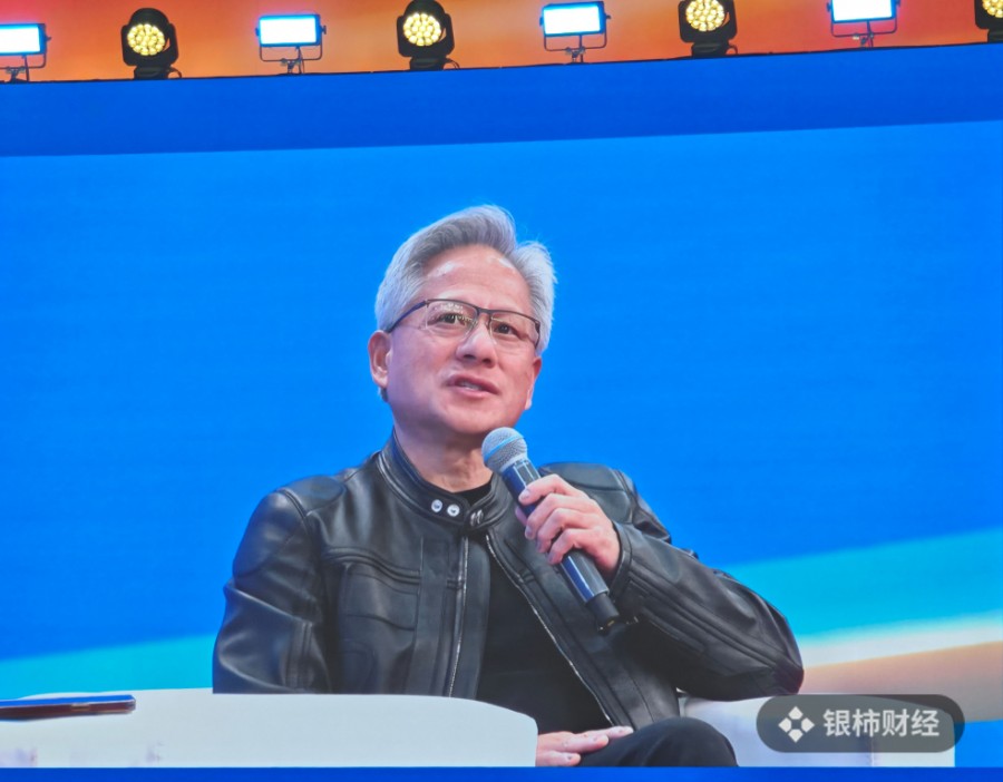 英伟达据悉缩减为OpenAI数据中心提供2500亿美元担保的计划