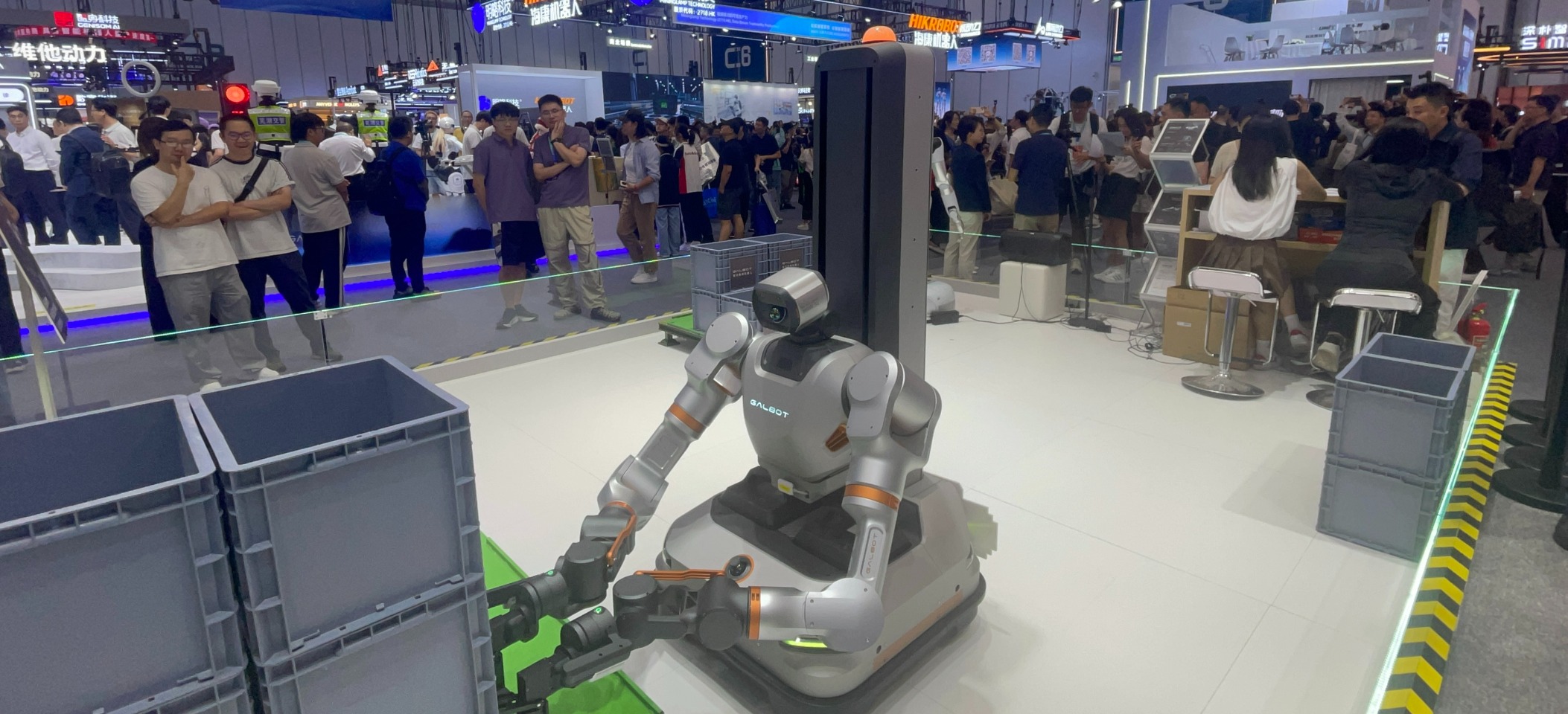 直击WRC：不出展馆就能手搓一台机器人