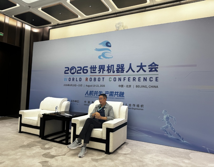 WRC观察｜不一样的声音：科沃斯钱东奇浇冷水，人形机器人进家庭还早呢