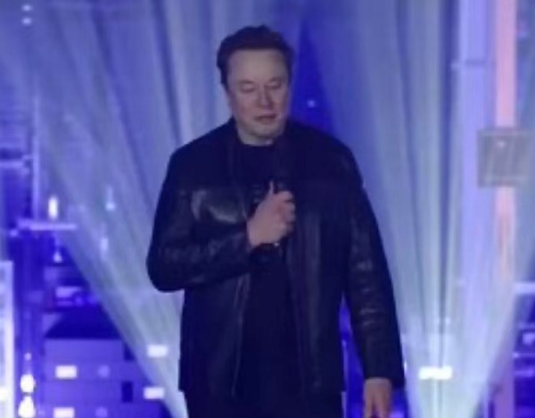 SpaceX与英伟达合作设计太空优化系统，拟明年Q4发射至轨道