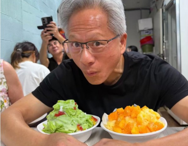 黄仁勋调侃：谁跟我吃饭，第二天他们的股票价格就会翻倍