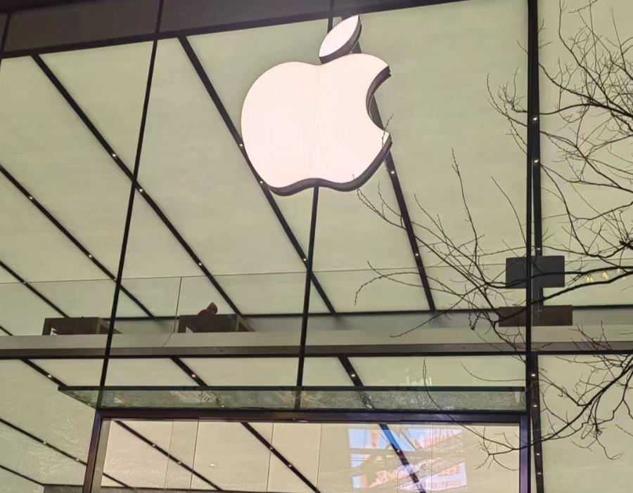 新品发布会后，苹果股价直线拉升